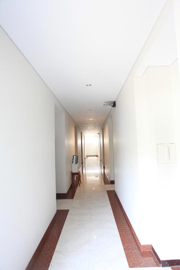 Kalton Hotel ラブハン・バジョ エクステリア 写真