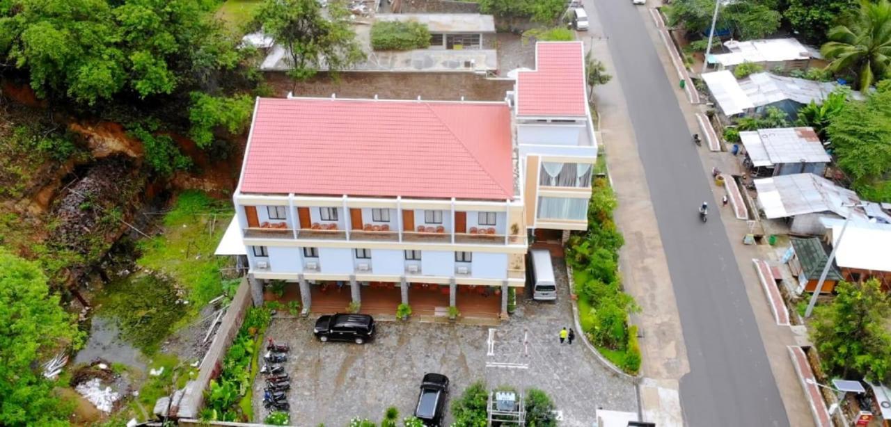 Kalton Hotel ラブハン・バジョ エクステリア 写真