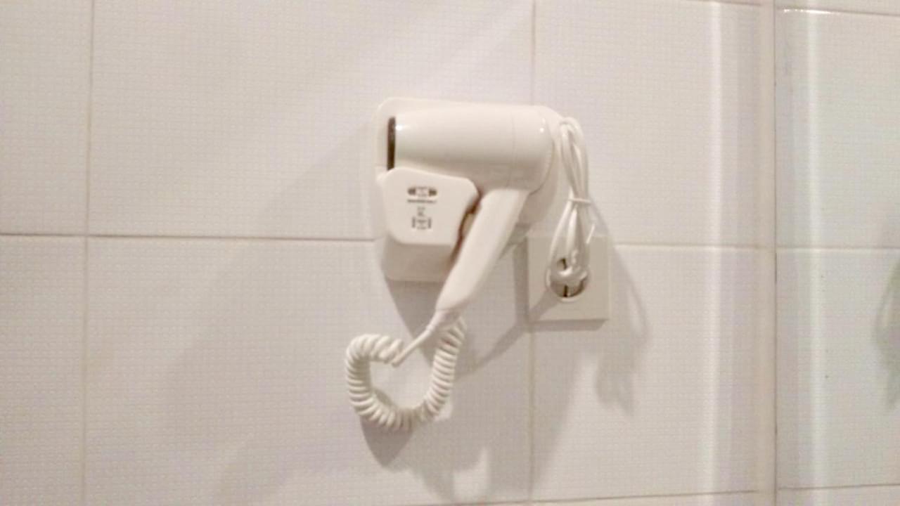 Kalton Hotel ラブハン・バジョ エクステリア 写真